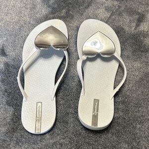 Havaianas Silver Heart White Sandals